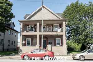 featured image of 611 N Main St #3