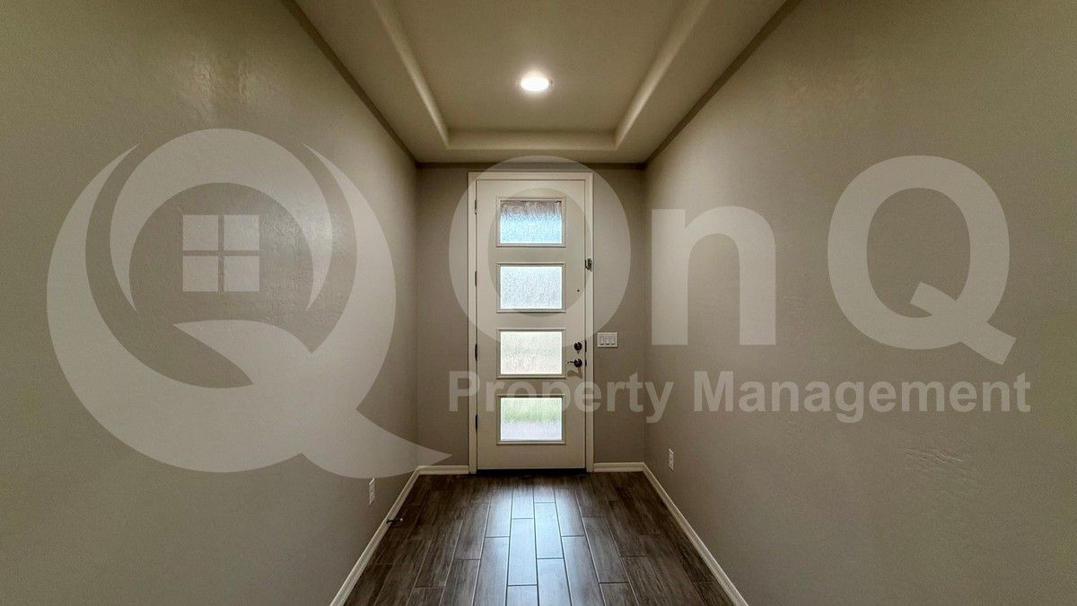 1381 E Scorpio Pl - Photo 4 of 33