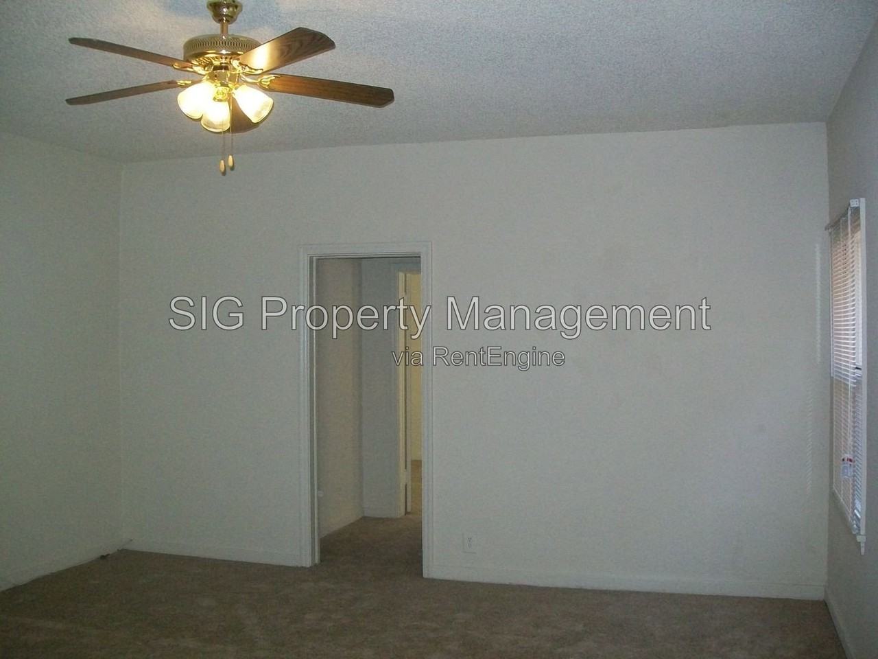 461 W Colorado St #10 - Photo 5 of 10