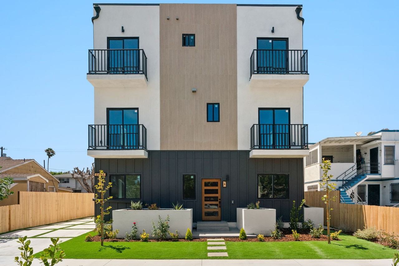 Top-of-the-Line Luxury Units in the Culver City Art District - Photo 4 of 26