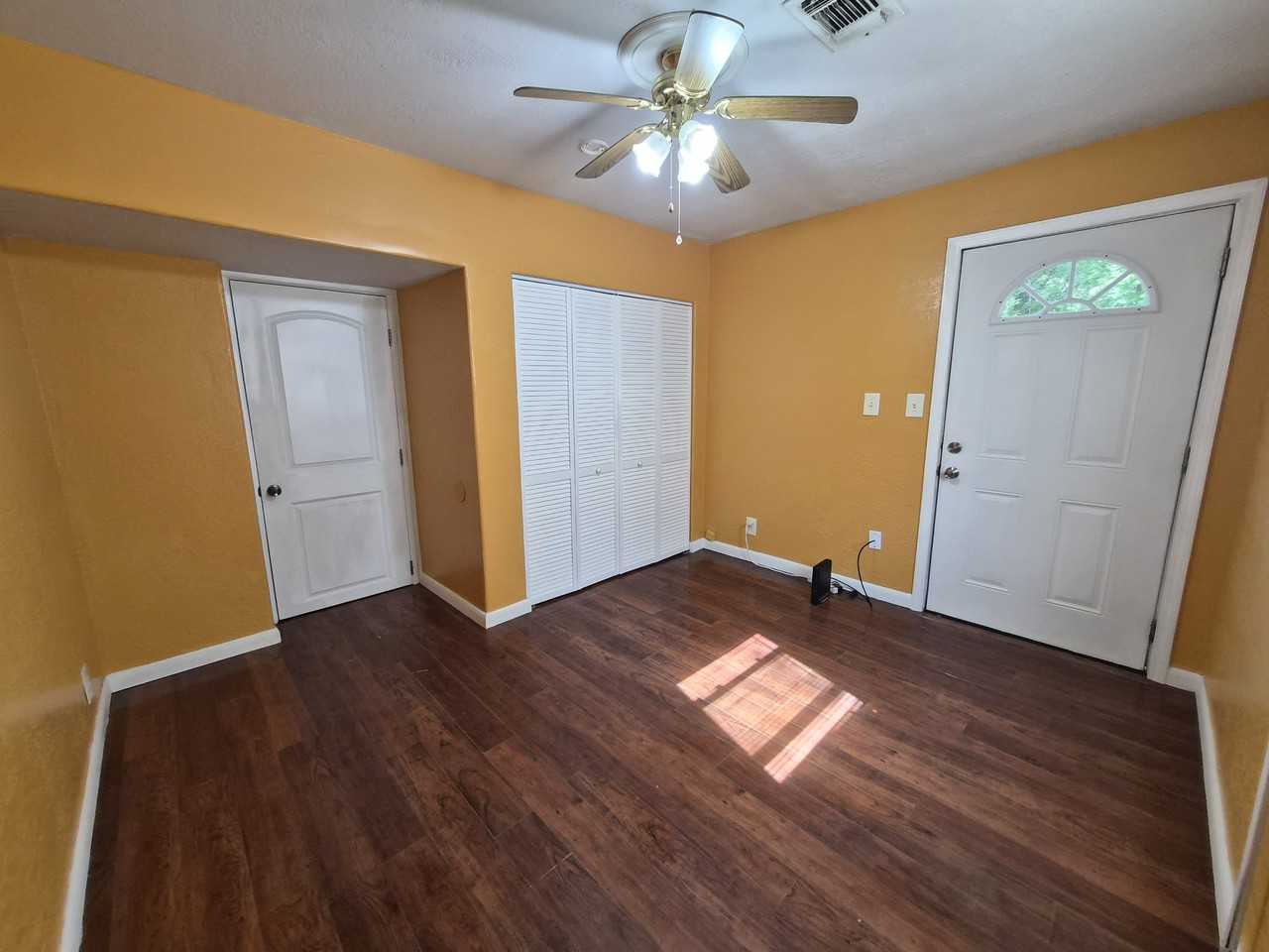 1312 S 10th St #NA - Photo 4 of 17