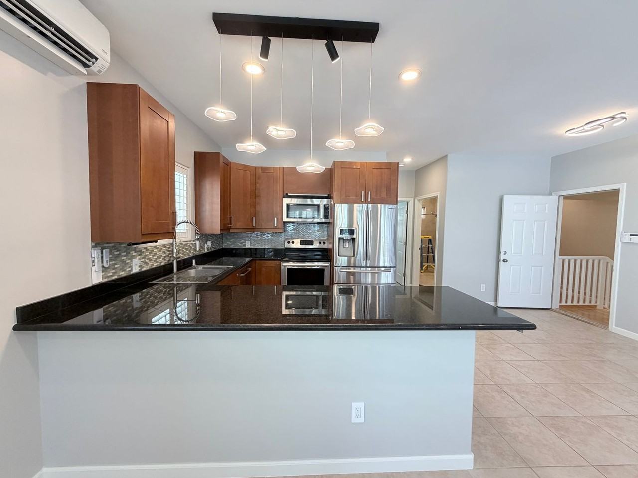 812A 18th Ave - Photo 2 of 12