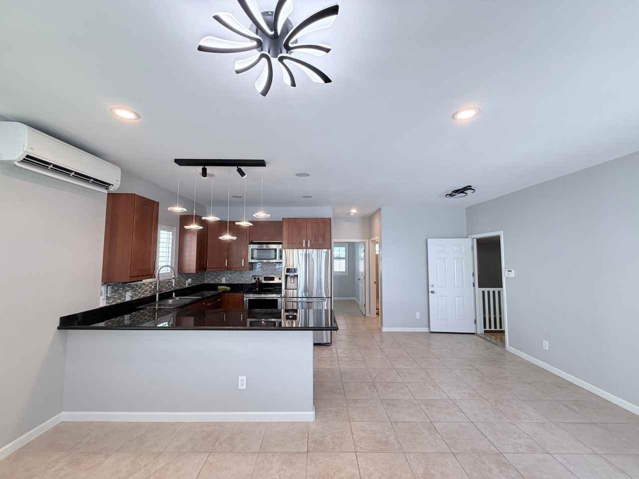 812A 18th Ave