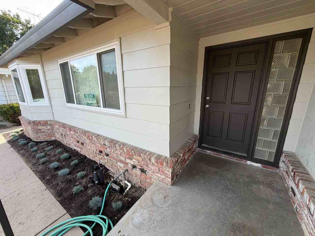 1270 Meredith Way - Photo 3 of 17