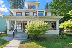 featured image of 1321 W 11th Ave