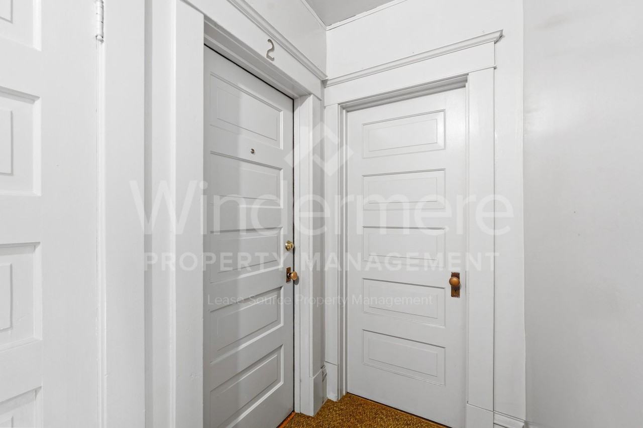 1321 W 11th Ave - Photo 6 of 42