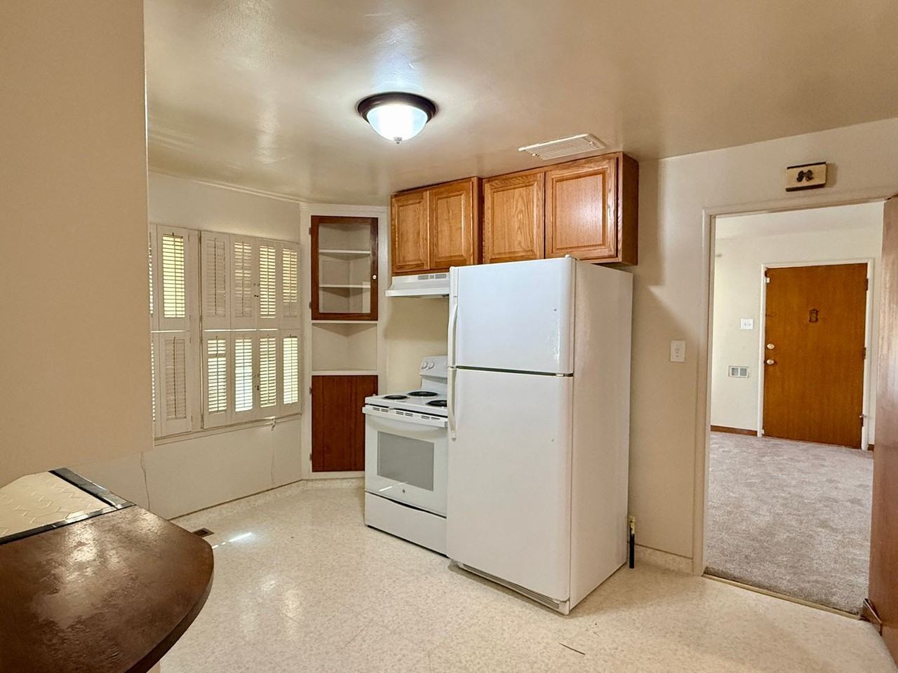 330 Waverly St - Photo 6 of 11