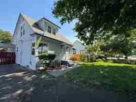 featured image of 205 S 32nd Ave