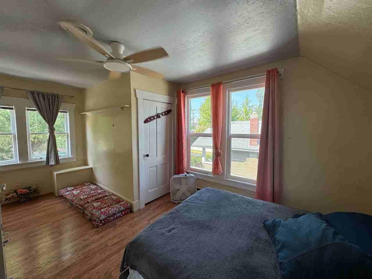 205 S 32nd Ave - Photo 7 of 20