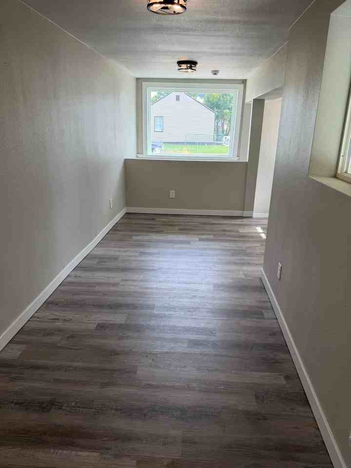 605 N 10th Ave - Photo 7 of 23