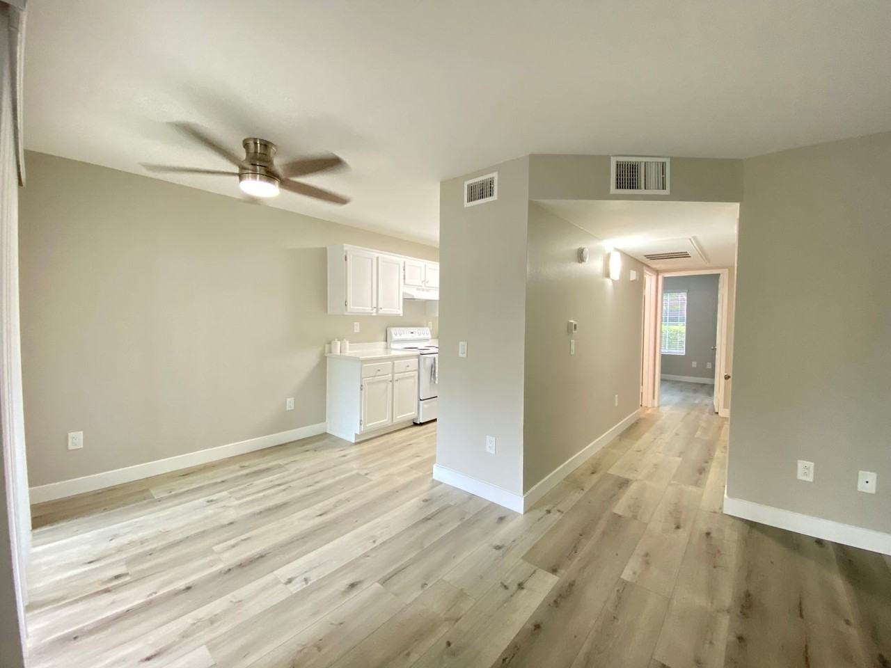 Sunny Creek Apts. - Photo 5 of 45