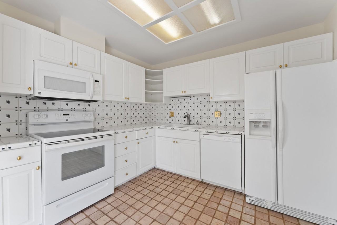 110 Palo Alto Pl - Photo 4 of 31