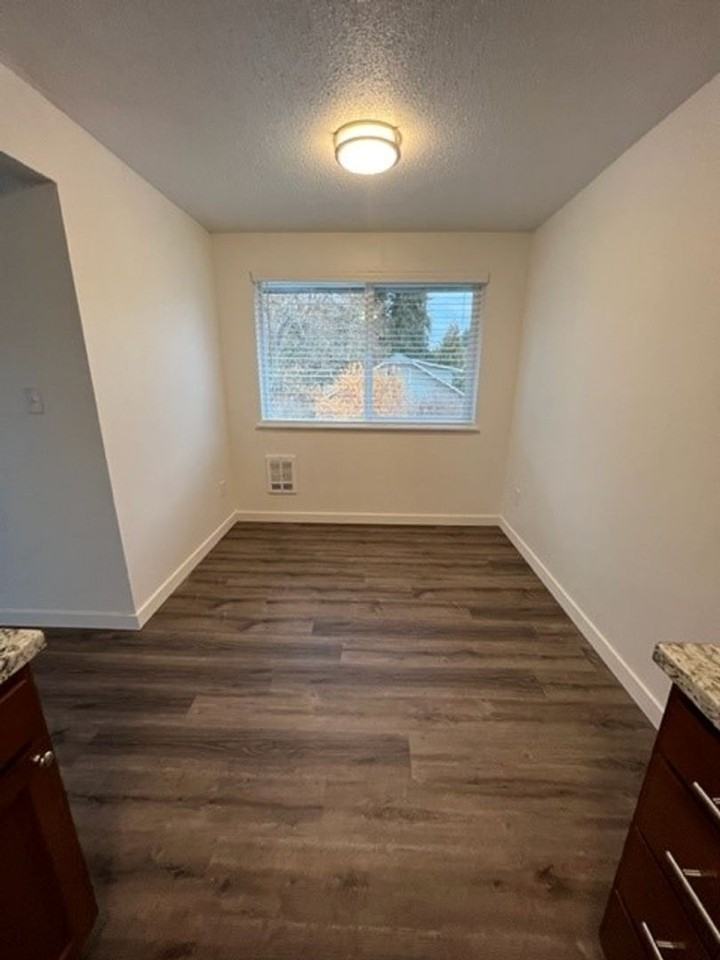 Stateside Flats - Photo 5 of 29