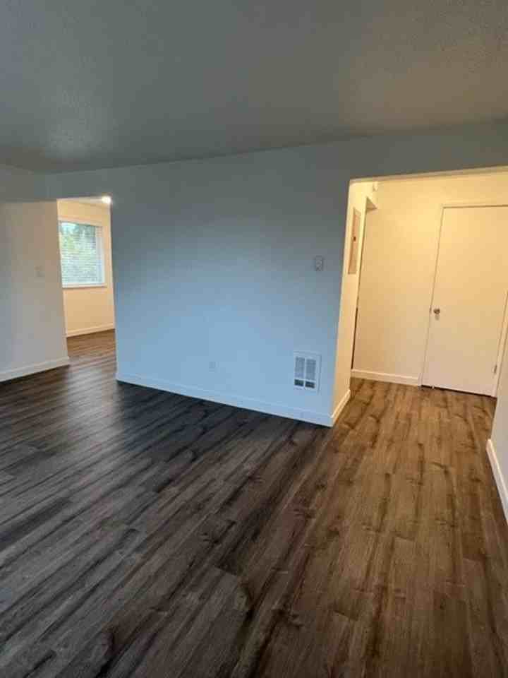Stateside Flats - Photo 7 of 29