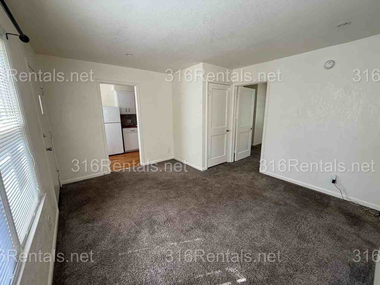 847 S Terrace Dr - Photo 5 of 11