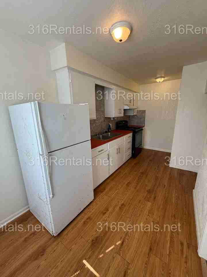 847 S Terrace Dr - Photo 7 of 11