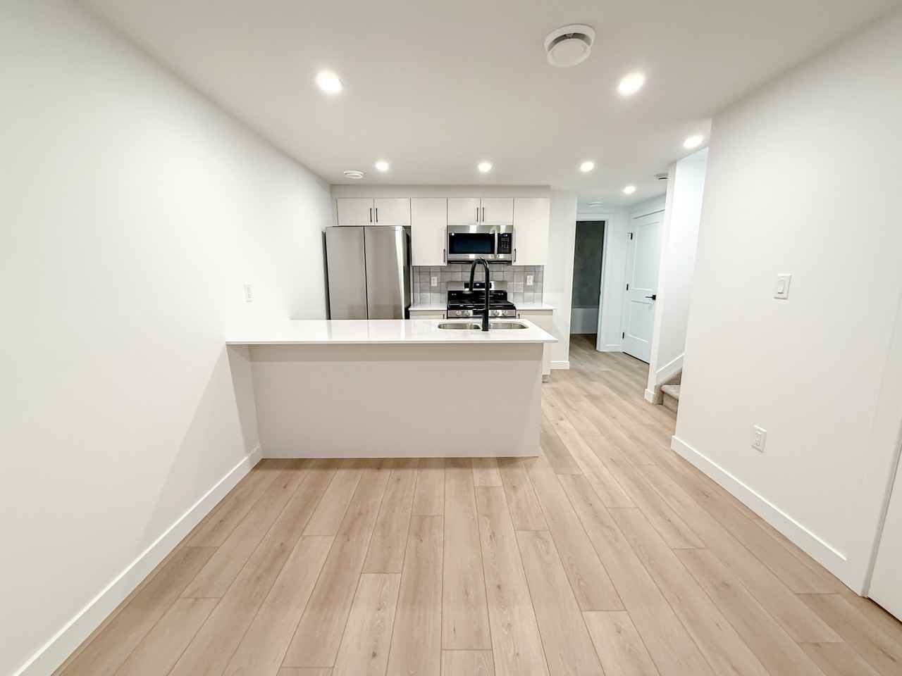 12405 122 Ave Nw Lowr - Photo 5 of 13