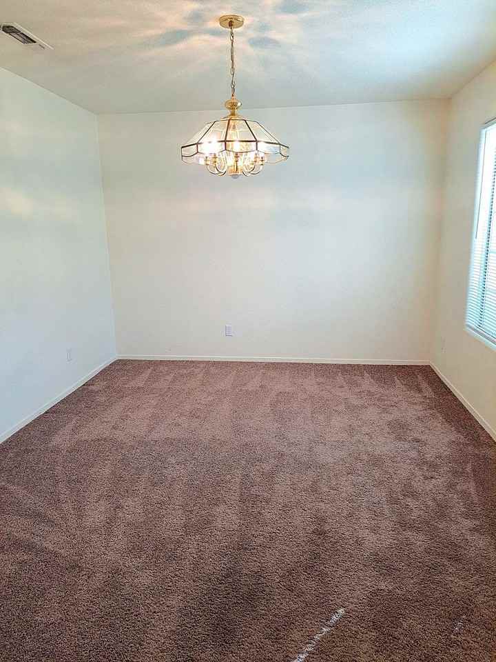 1092 E Pennsylvania Ave - Photo 7 of 17