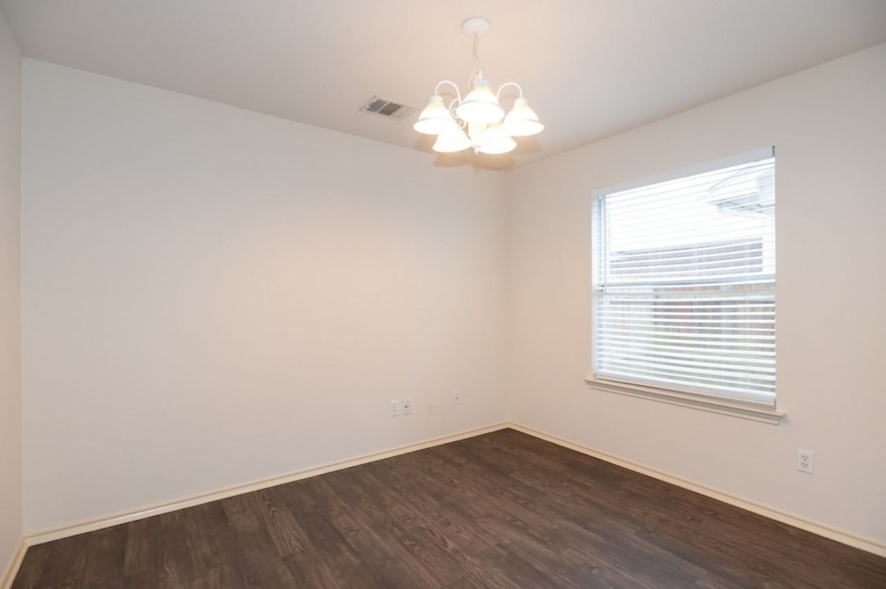 11615 James B Connolly Ln - Photo 6 of 16