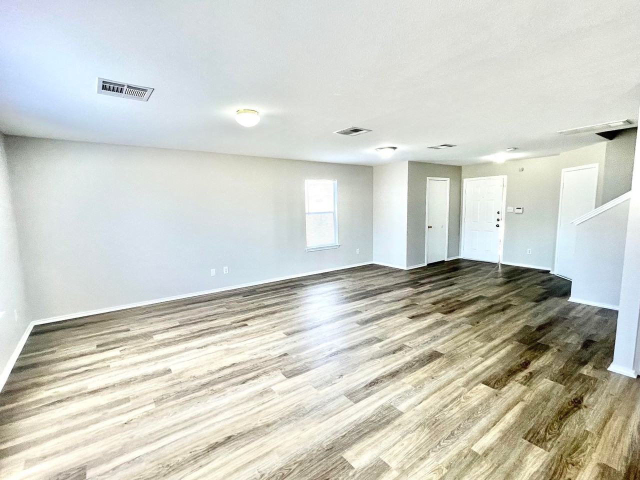 12729 Saint Mary Dr - Photo 2 of 15