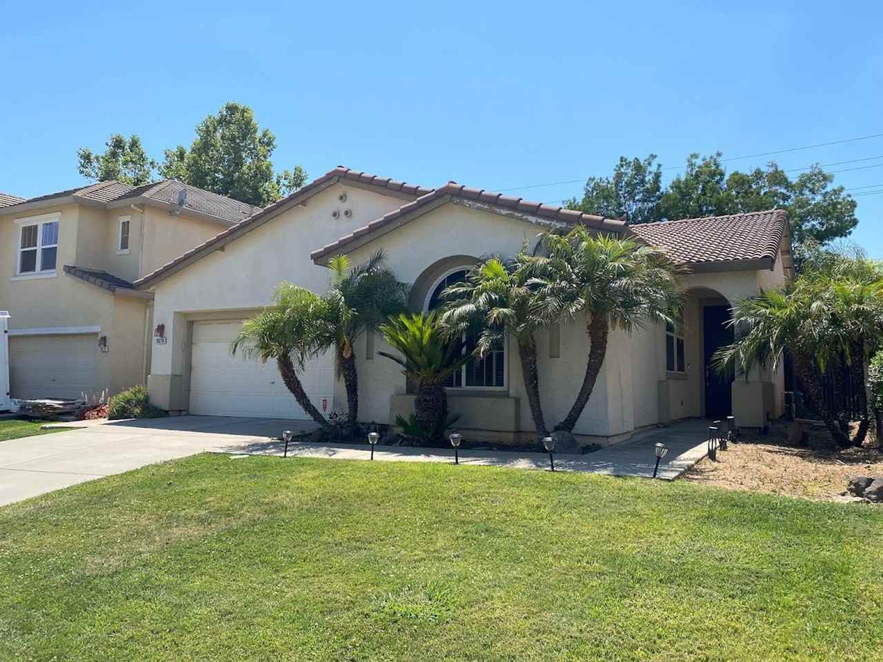9618 Little Harbor Ct - Photo 2 of 33