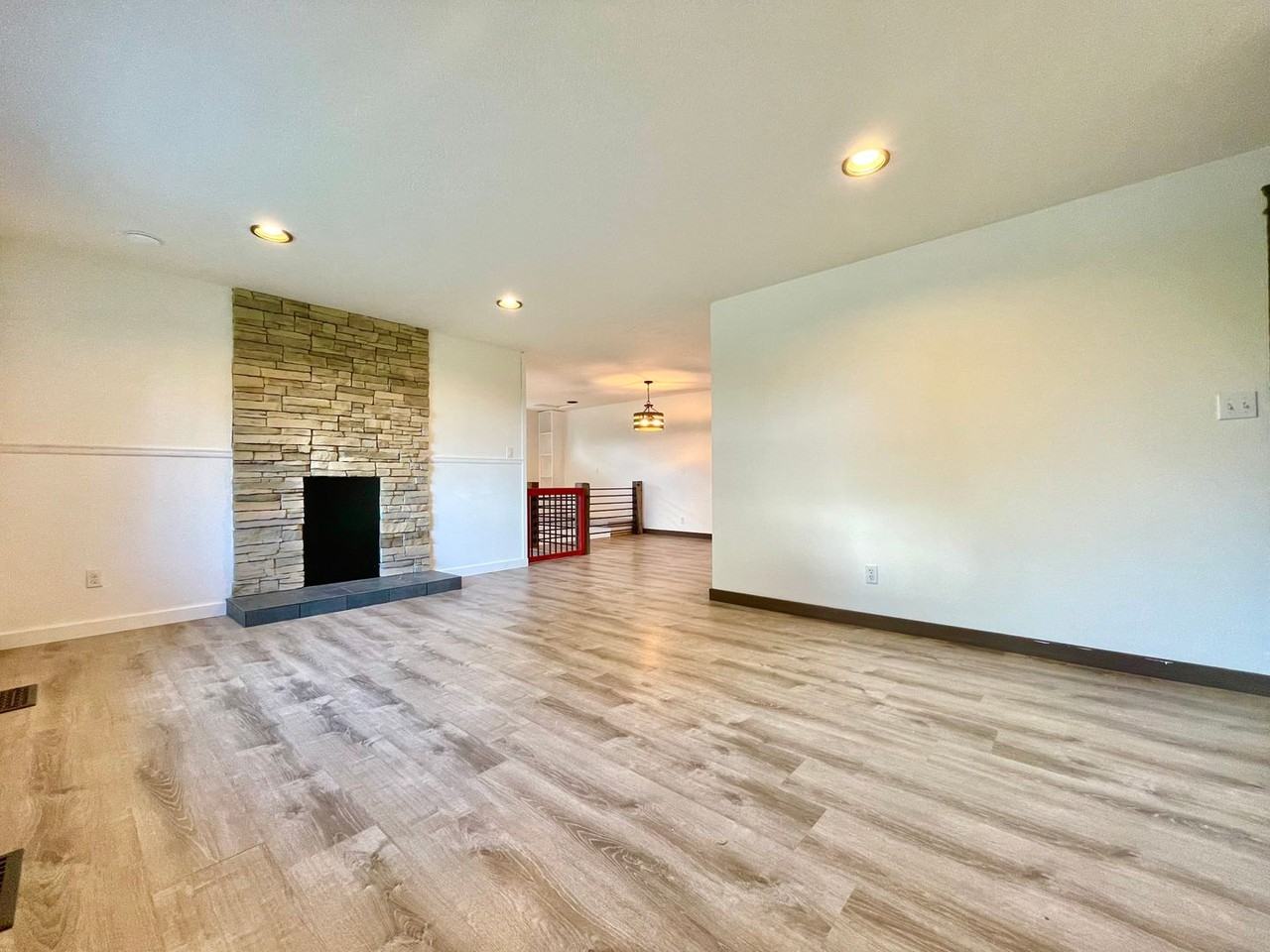 17606 33rd Pl W - Photo 4 of 31