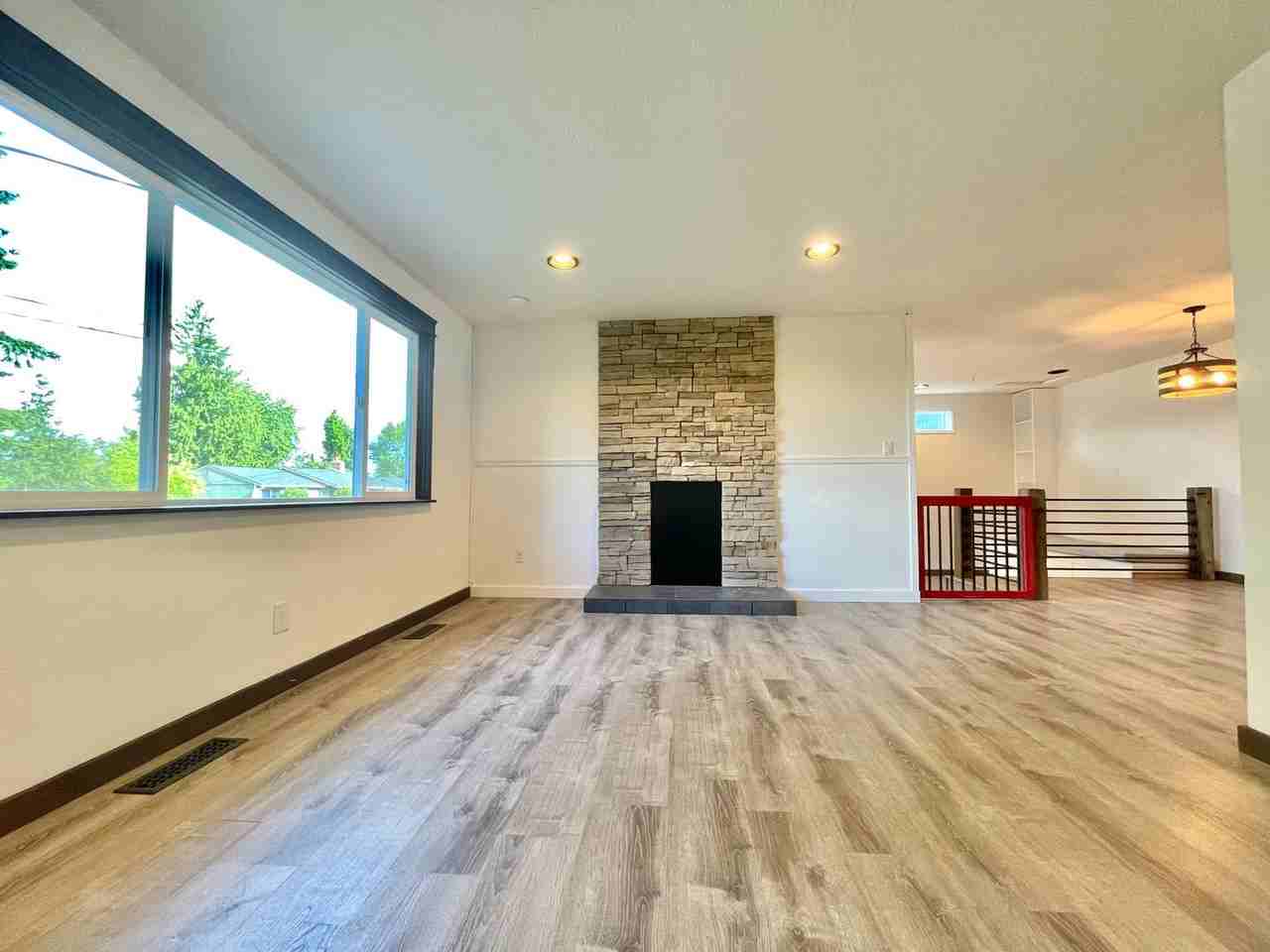 17606 33rd Pl W - Photo 5 of 31