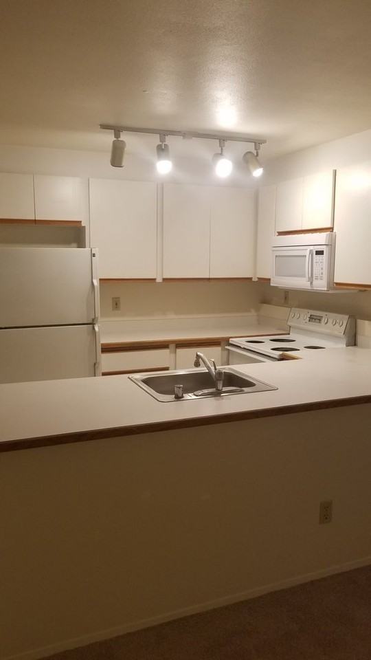 2250 Nw 58th St #1 - Photo 7 of 9