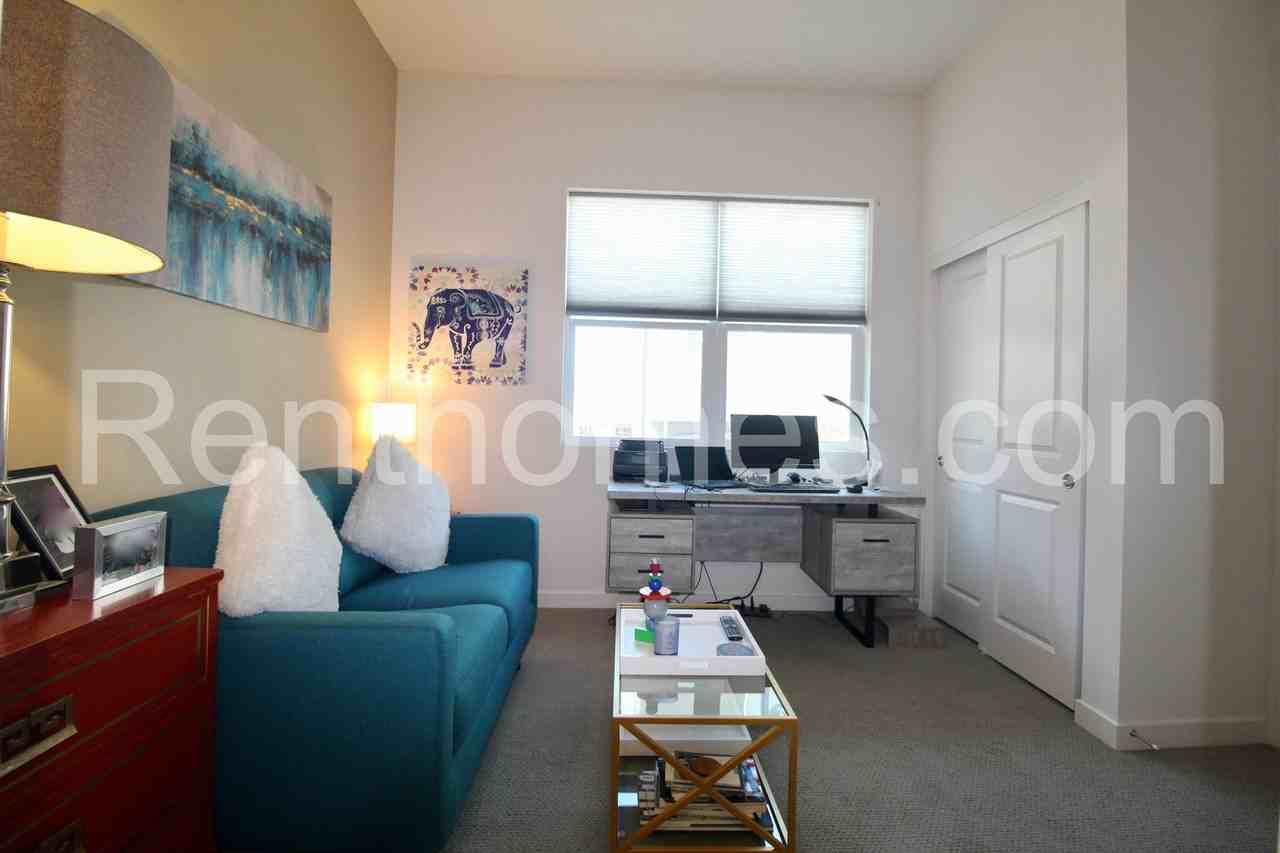 10441 Harlow Cir #33 - Photo 3 of 29