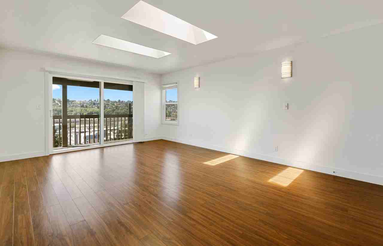 2062 13th Ave W - Photo 5 of 20