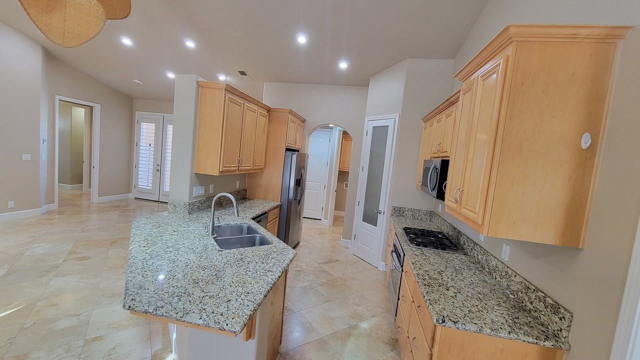 3308 Sharon Ave - Photo 7 of 50