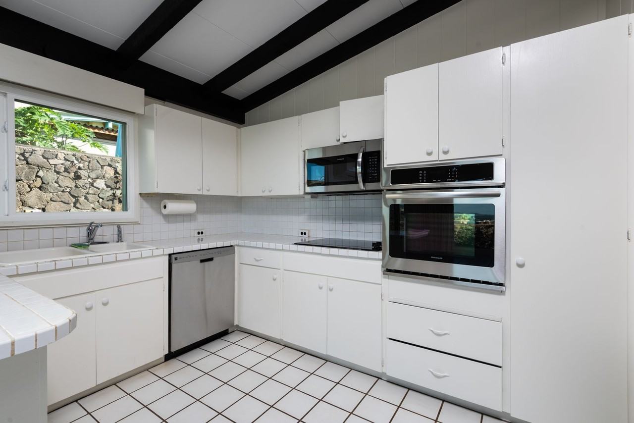 98-1233 Neki St - Photo 4 of 20