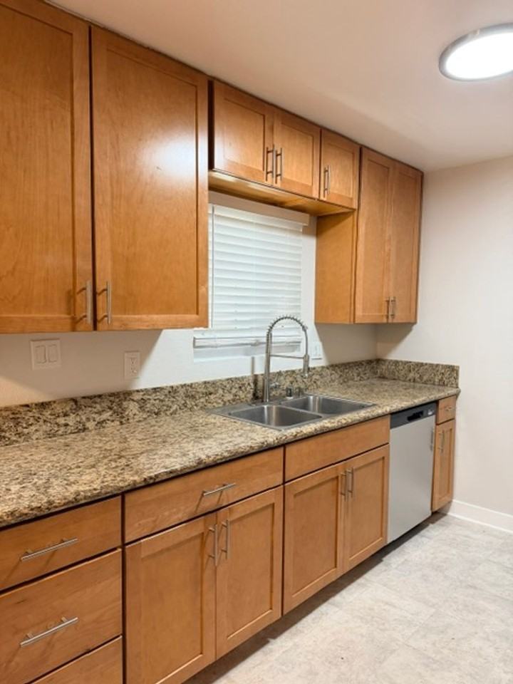 14925 Sherman Way - Photo 3 of 26
