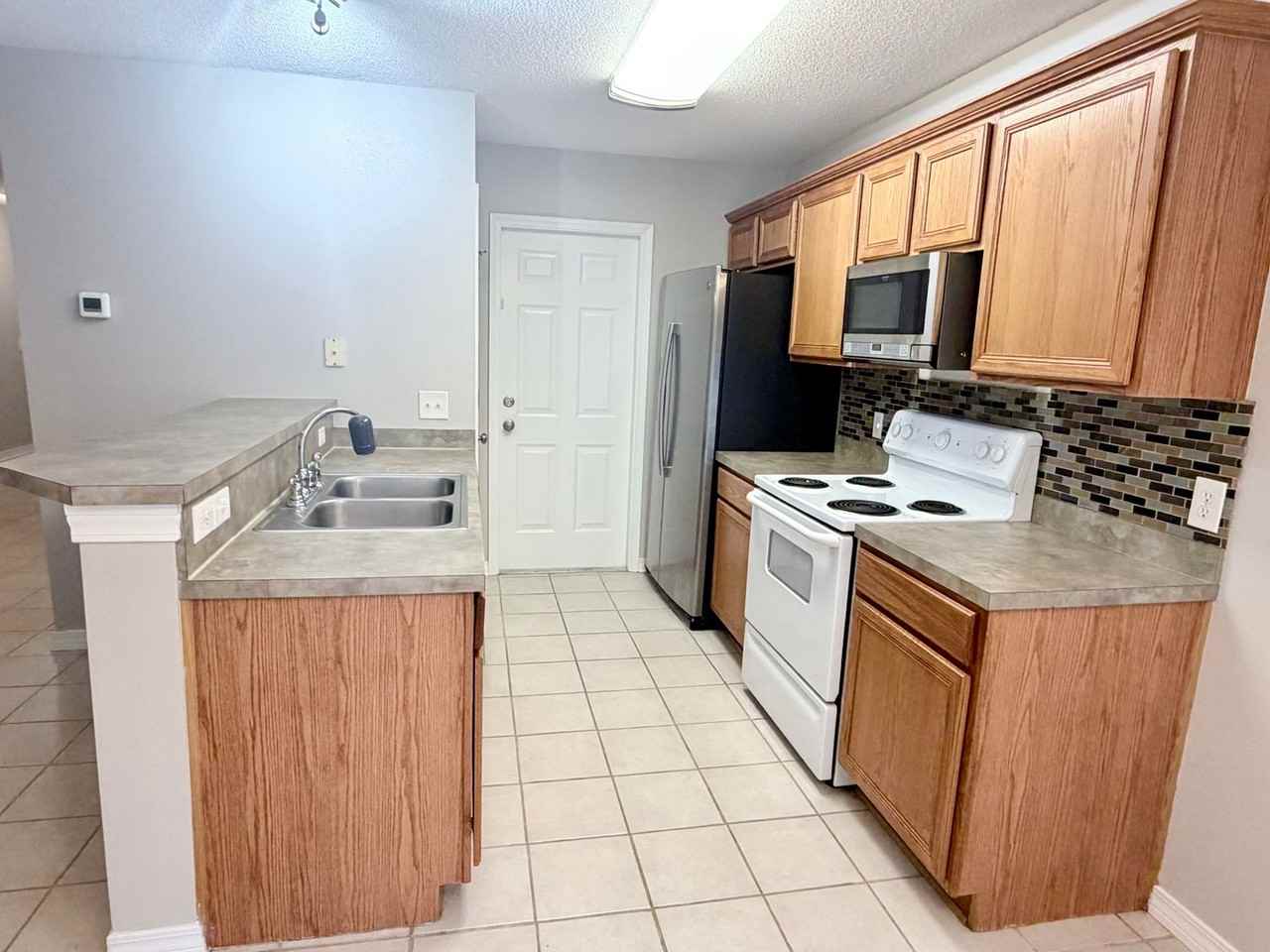 10608 Wilderness Ln - Photo 5 of 15