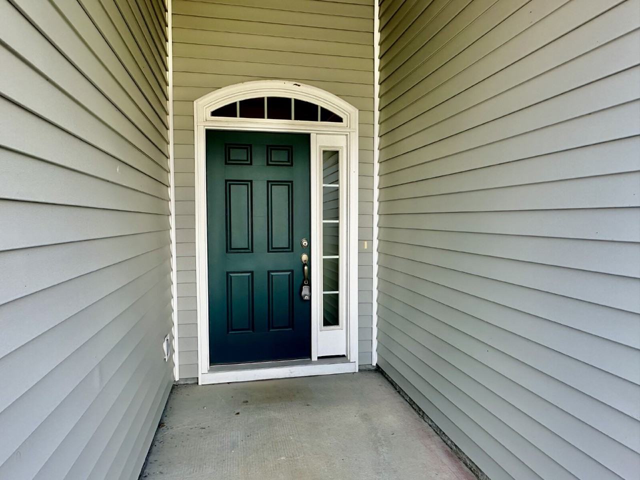 78 Sullivan Cir - Photo 3 of 35
