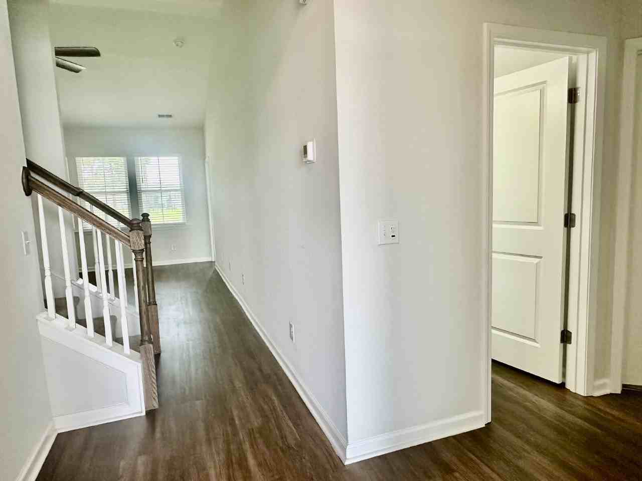 78 Sullivan Cir - Photo 4 of 35