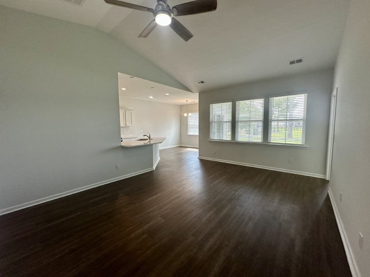 78 Sullivan Cir - Photo 5 of 35