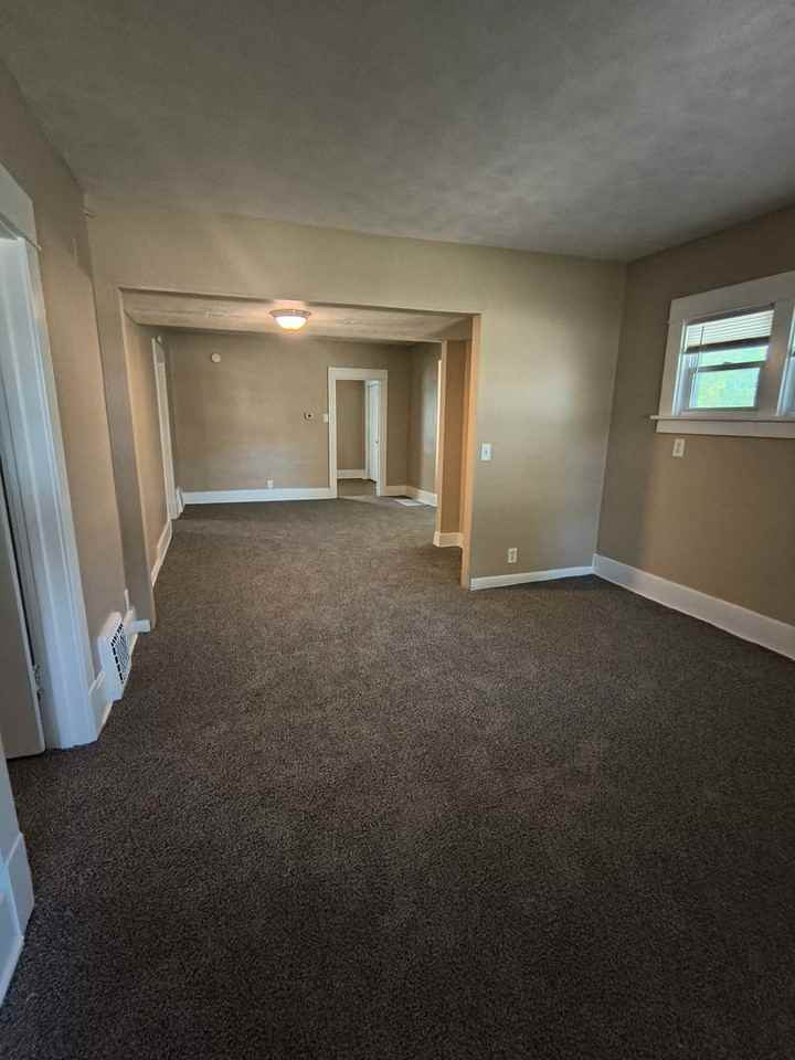 2413 7th Ave - Photo 2 of 10