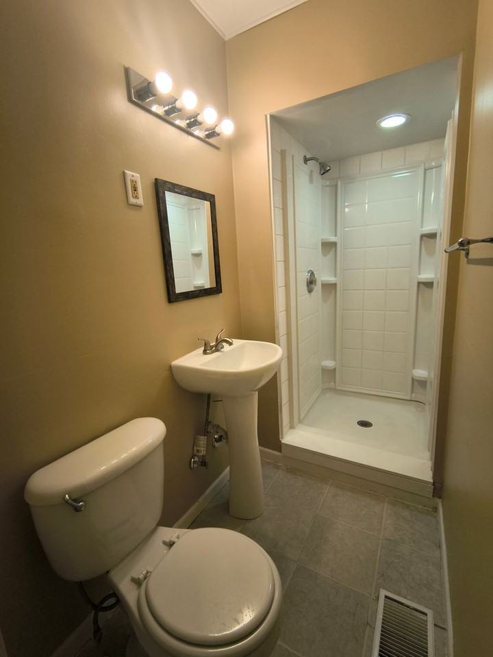 2413 7th Ave - Photo 5 of 10