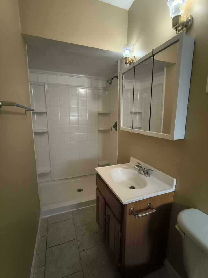 2413 7th Ave - Photo 7 of 10