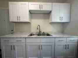 featured image of 418 E Seminary Ave