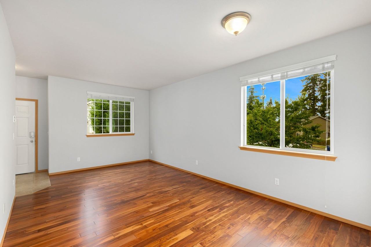 22618 7th Pl W - Photo 3 of 17