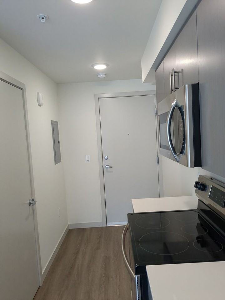 6404 Roosevelt Apartments - Photo 7 of 23