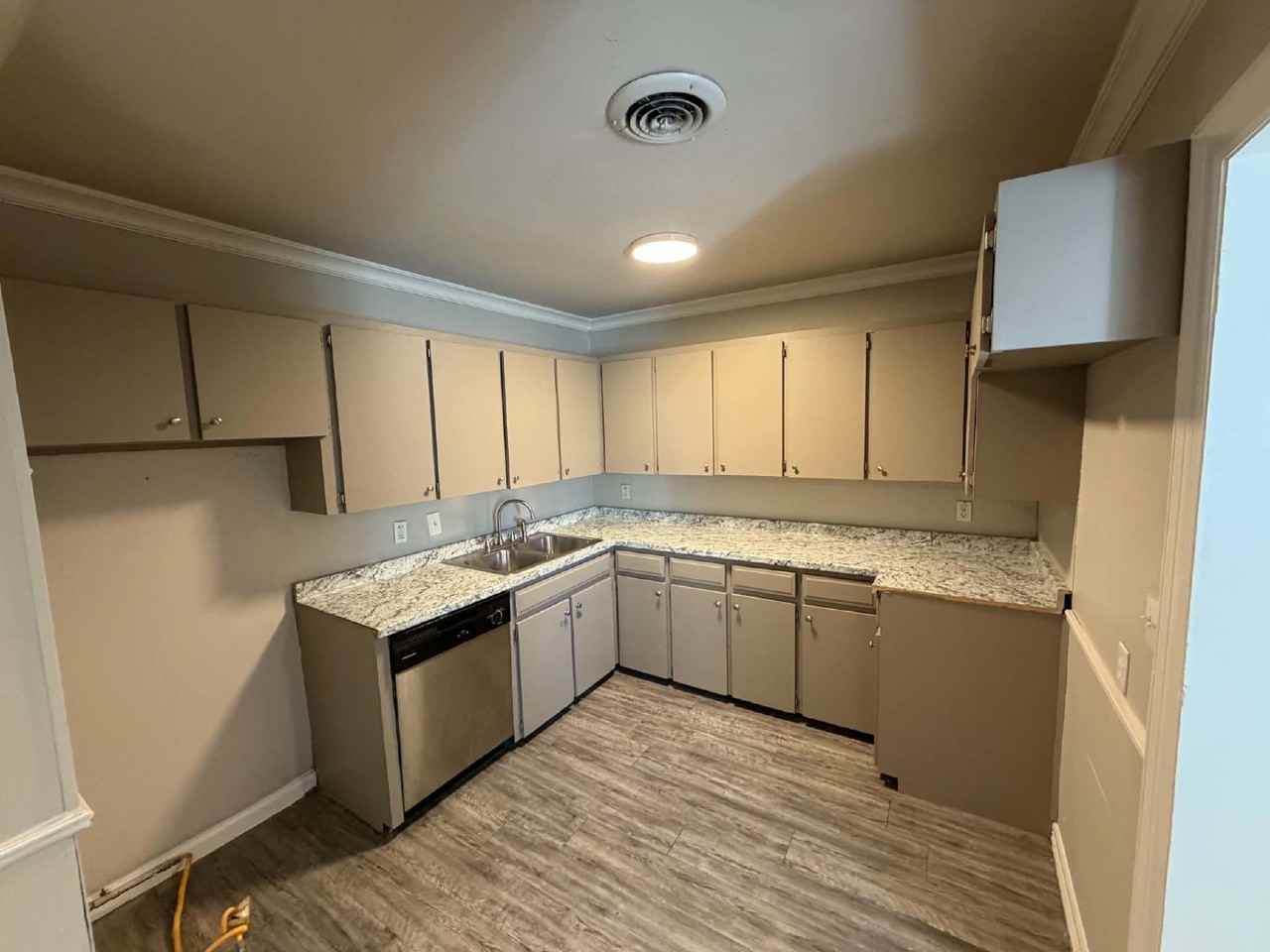 471 S Pittsburg Ave - Photo 6 of 12