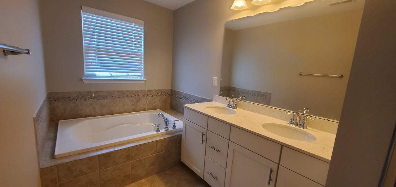1764 Evergreen Dr - Photo 5 of 11