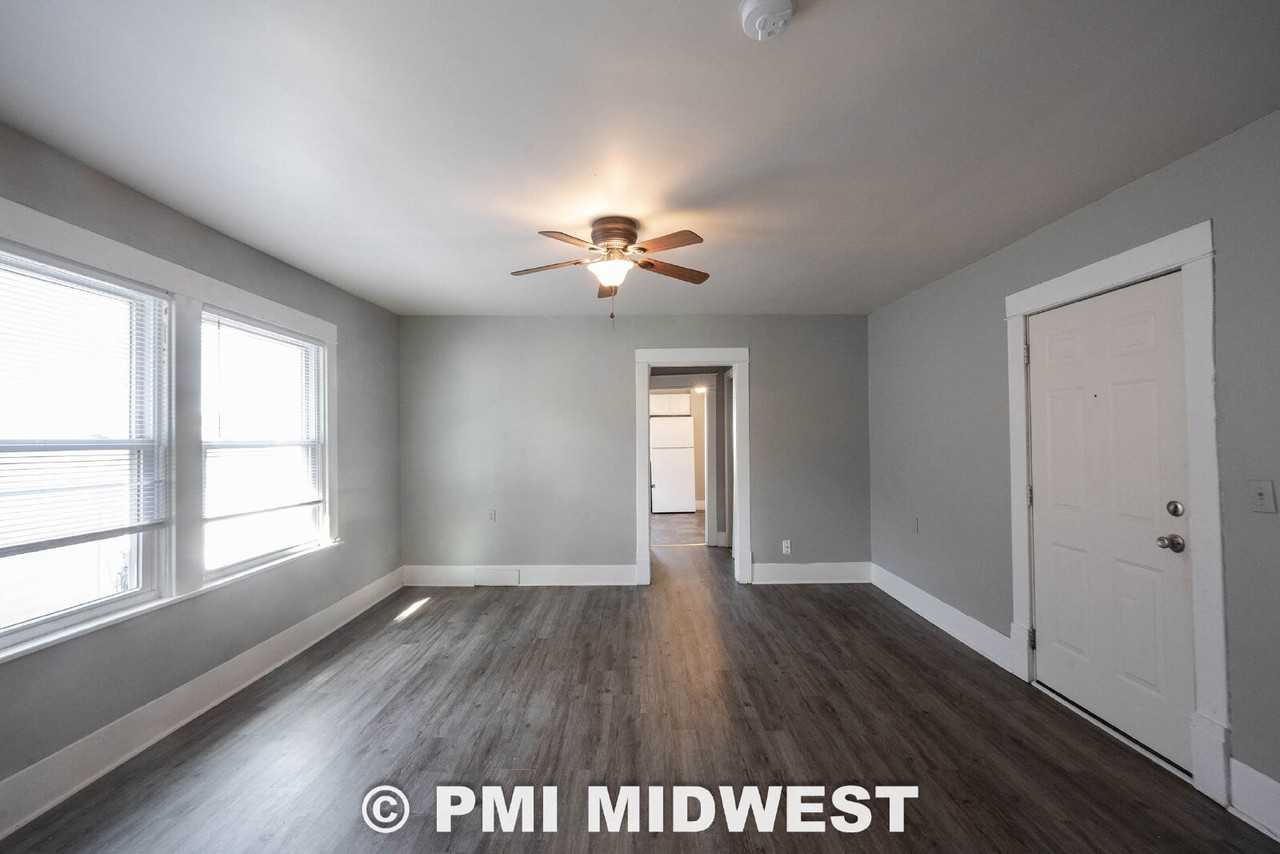 611 N Main St Apt 3 - Photo 2 of 16