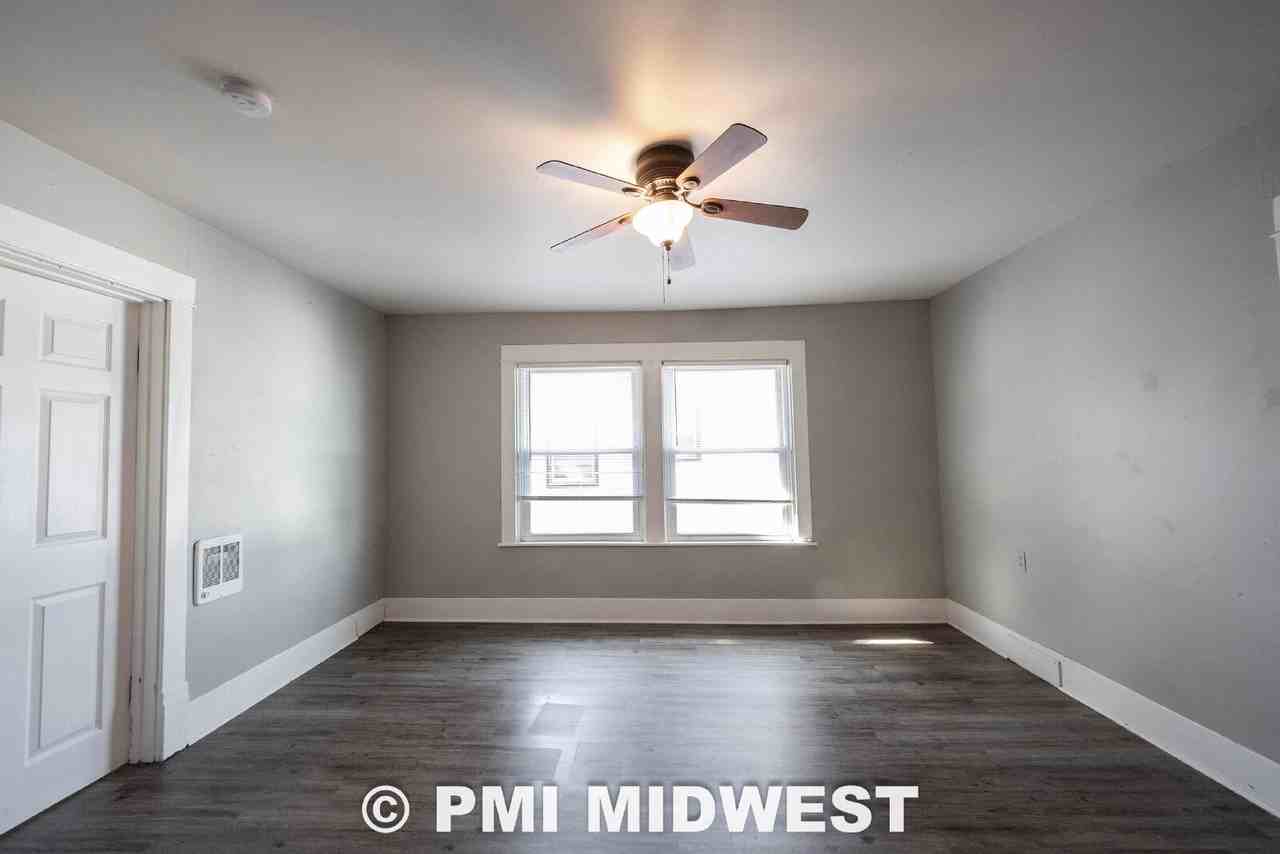 611 N Main St Apt 3 - Photo 3 of 16