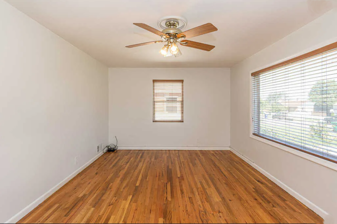 981 36th St - Photo 4 of 22