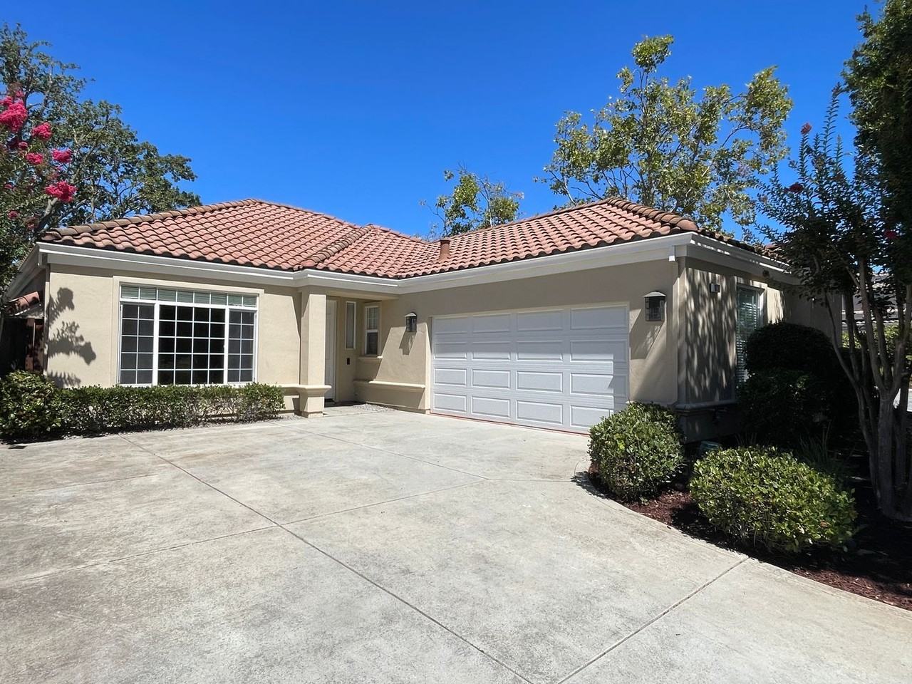 1020 White Cloud Dr