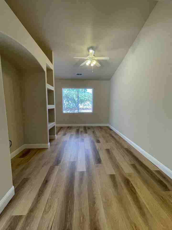 1020 White Cloud Dr - Photo 4 of 30